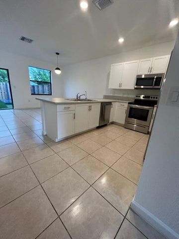 20623 NE 7th Place, North Miami Beach, FL 33179