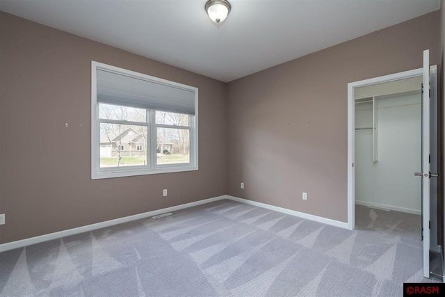 417 Diamond Creek Road, Mankato, MN 56001