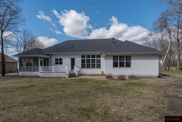 417 Diamond Creek Road, Mankato, MN 56001