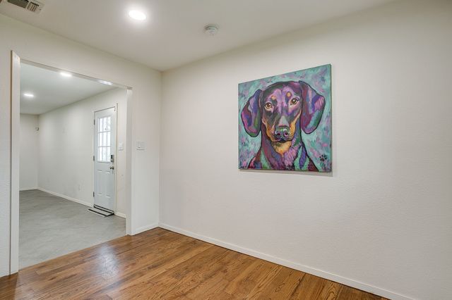 4517 Hildring Drive E, Fort Worth, TX 76109