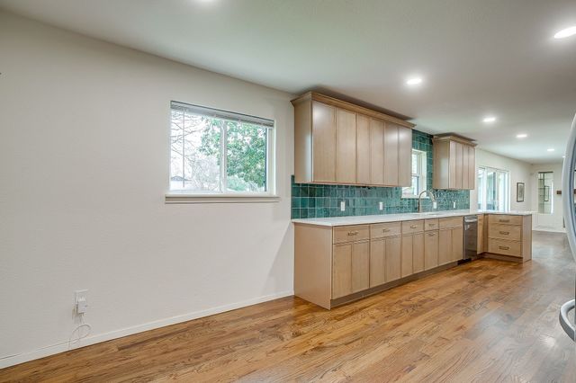 4517 Hildring Drive E, Fort Worth, TX 76109