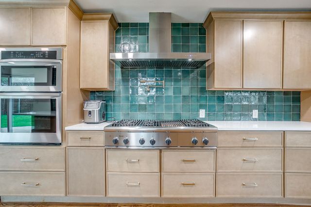 4517 Hildring Drive E, Fort Worth, TX 76109