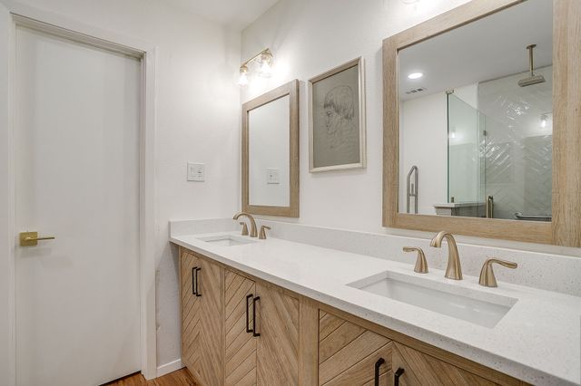 4517 Hildring Drive E, Fort Worth, TX 76109