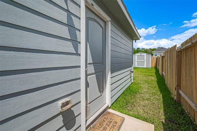 9923 Opal Stone Way, Conroe, TX 77306