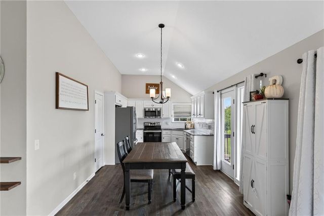 902 N Cottonwood Street, Kearney, MO 64060