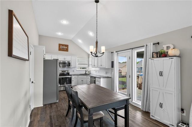 902 N Cottonwood Street, Kearney, MO 64060