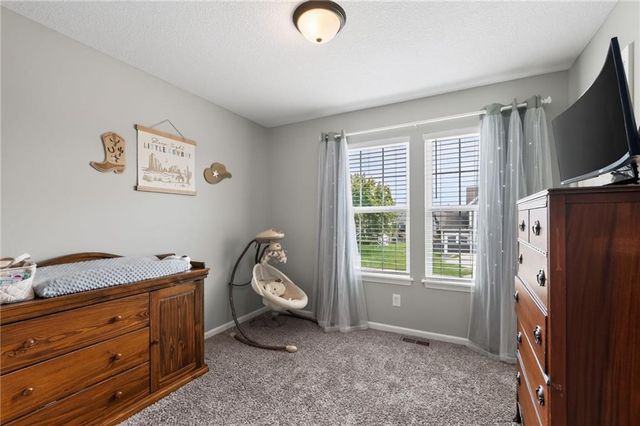 902 N Cottonwood Street, Kearney, MO 64060