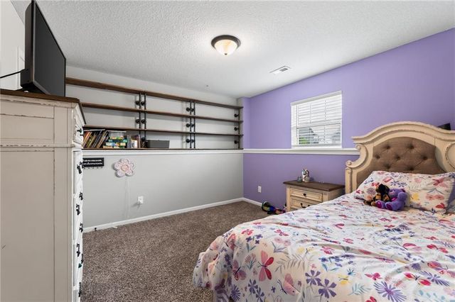 902 N Cottonwood Street, Kearney, MO 64060