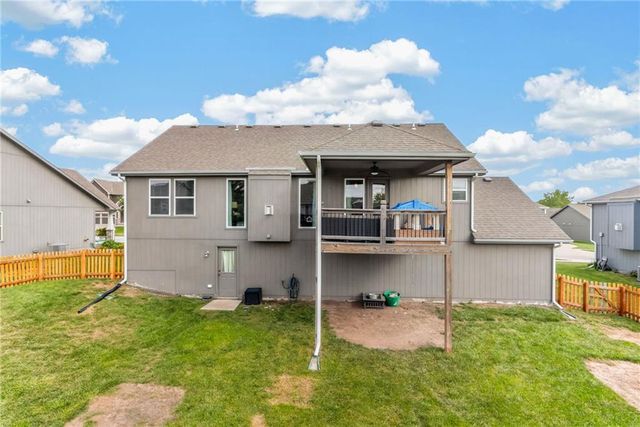 902 N Cottonwood Street, Kearney, MO 64060