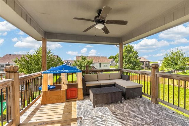 902 N Cottonwood Street, Kearney, MO 64060