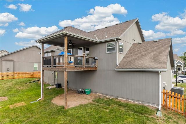 902 N Cottonwood Street, Kearney, MO 64060