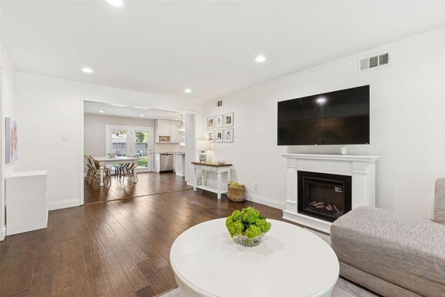 10626 Larchfield Lane, Dallas, TX 75238