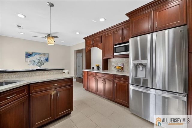 107 Finnegans Lane, South Brunswick, NJ 08824