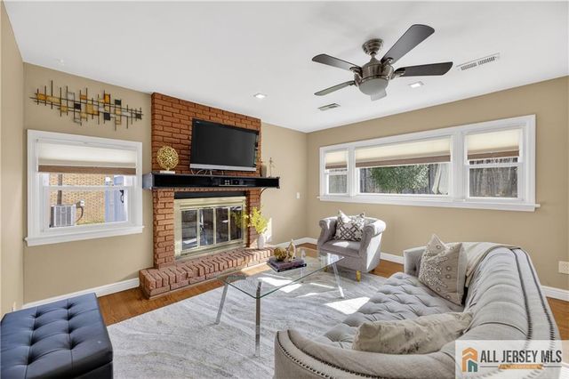 107 Finnegans Lane, South Brunswick, NJ 08824