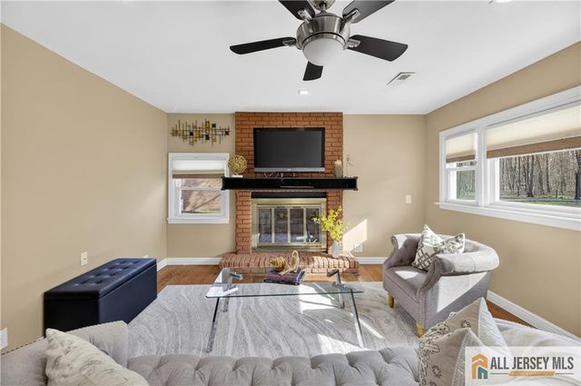 107 Finnegans Lane, South Brunswick, NJ 08824