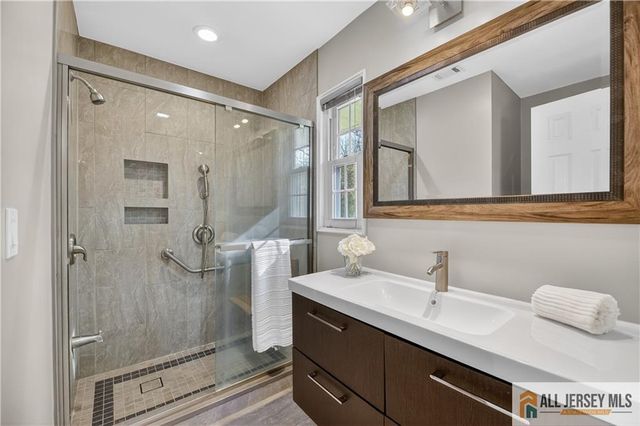 107 Finnegans Lane, South Brunswick, NJ 08824