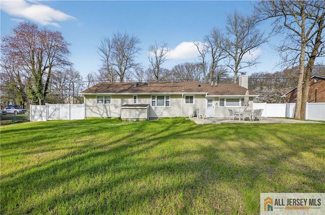 107 Finnegans Lane, South Brunswick, NJ 08824