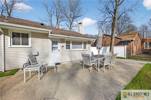 107 Finnegans Lane, South Brunswick, NJ 08824