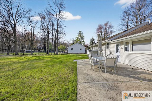 107 Finnegans Lane, South Brunswick, NJ 08824