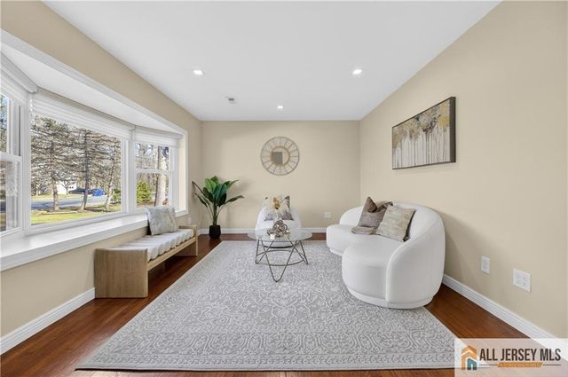 107 Finnegans Lane, South Brunswick, NJ 08824