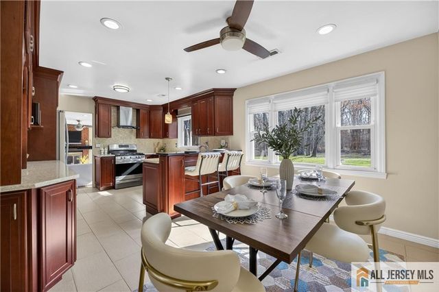 107 Finnegans Lane, South Brunswick, NJ 08824