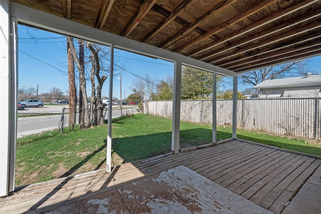 5074 Mayfair Street, Fort Worth, TX 76116