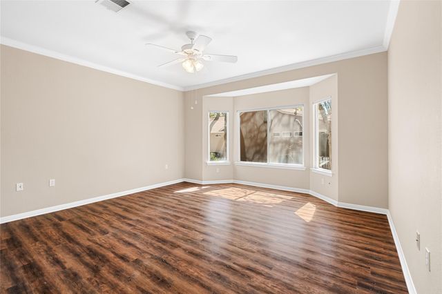 103 Harness LN, Georgetown, TX 78633