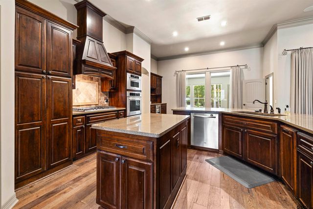 6002 Graemont Blvd, Tyler, TX 75703