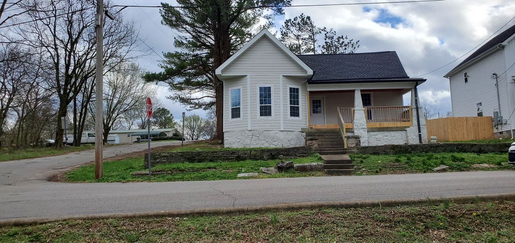 414 Washington St, Columbia, TN 38401