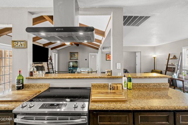 6201 HEATH Way NW, El Paso, TX 79912