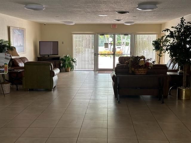 600 NW 77th Avenue 208, Margate, FL 33063