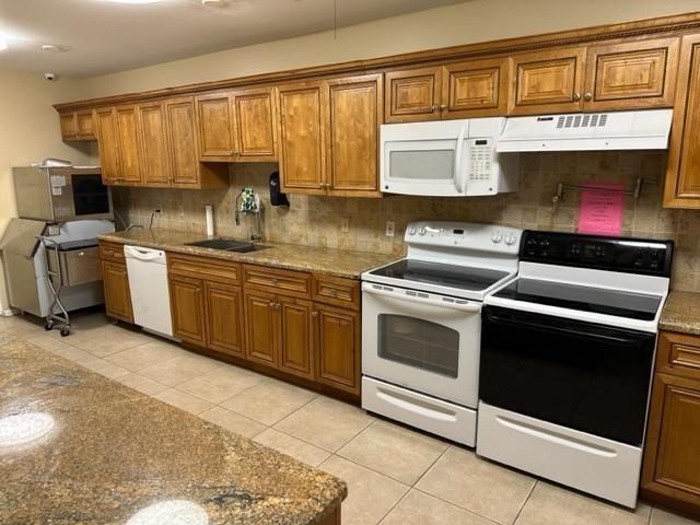 600 NW 77th Avenue 208, Margate, FL 33063