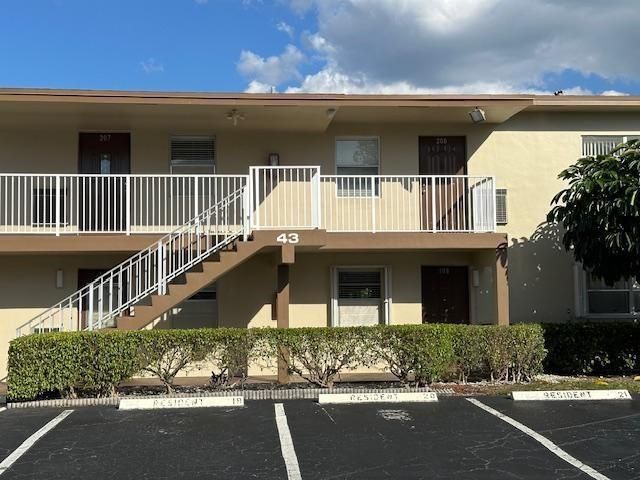 600 NW 77th Avenue 208, Margate, FL 33063