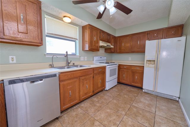 813 Loganwood Drive, Royse City, TX 75189