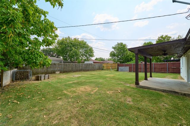 813 Loganwood Drive, Royse City, TX 75189