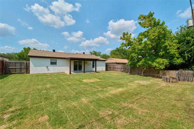 813 Loganwood Drive, Royse City, TX 75189
