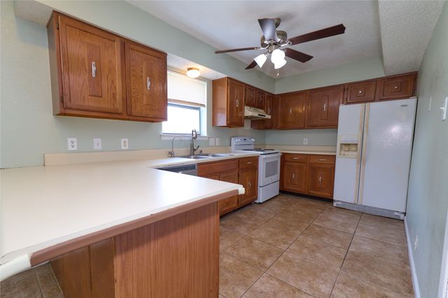 813 Loganwood Drive, Royse City, TX 75189