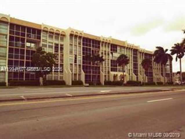 501 Three Islands Blvd 108, Hallandale Beach, FL 33009