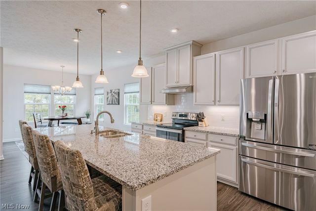 9049 Winfield Lane, North Ridgeville, OH 44039