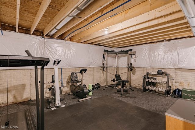 9049 Winfield Lane, North Ridgeville, OH 44039