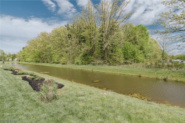 9049 Winfield Lane, North Ridgeville, OH 44039