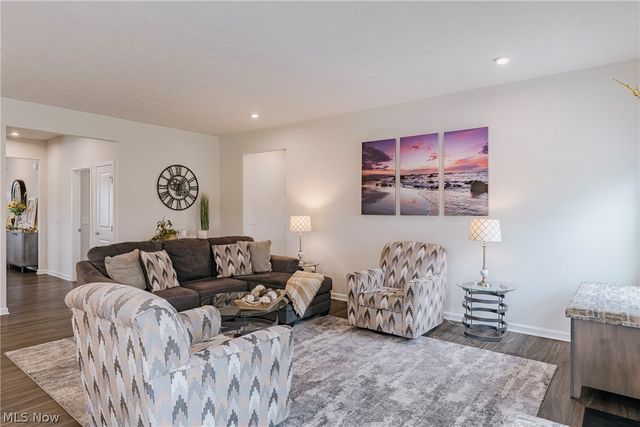 9049 Winfield Lane, North Ridgeville, OH 44039