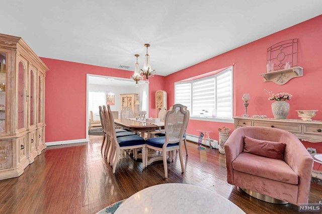 27 Old Pascack Road, Woodcliff Lake, NJ 07677