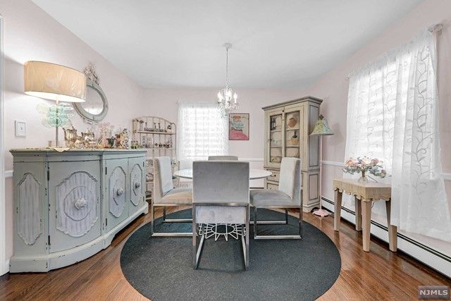 27 Old Pascack Road, Woodcliff Lake, NJ 07677