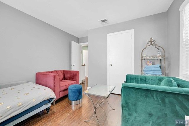 27 Old Pascack Road, Woodcliff Lake, NJ 07677