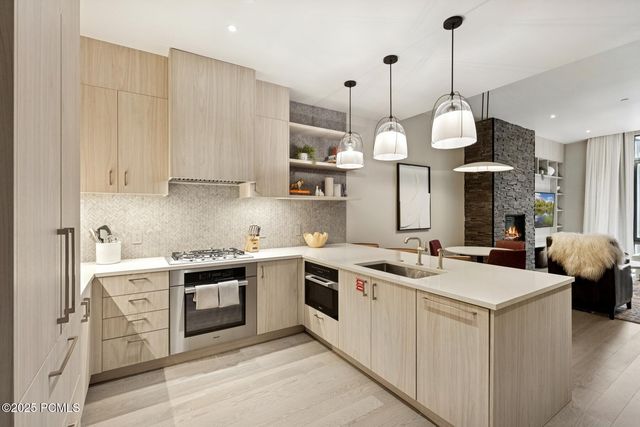 1702 W Glencoe Mountain Way 6006, Park City, UT 84060