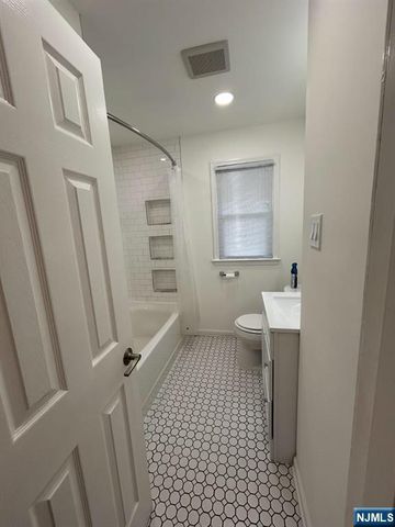 615 Chase Avenue 2, Lyndhurst, NJ 07071