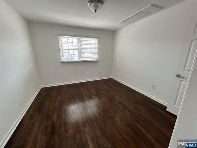 615 Chase Avenue 2, Lyndhurst, NJ 07071
