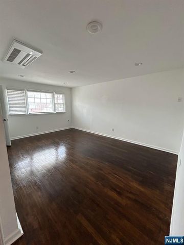 615 Chase Avenue 2, Lyndhurst, NJ 07071