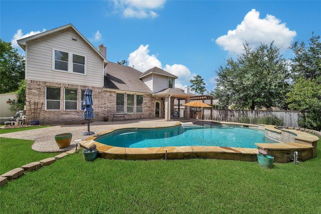 6 Loxanhachee Place, Spring, TX 77389